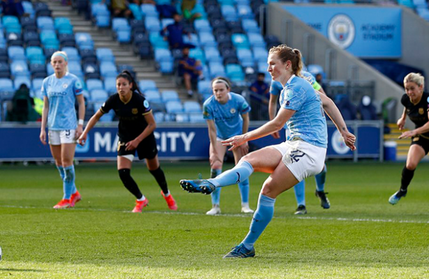 Barca survive Man City fightback to reach women's Champions League last four