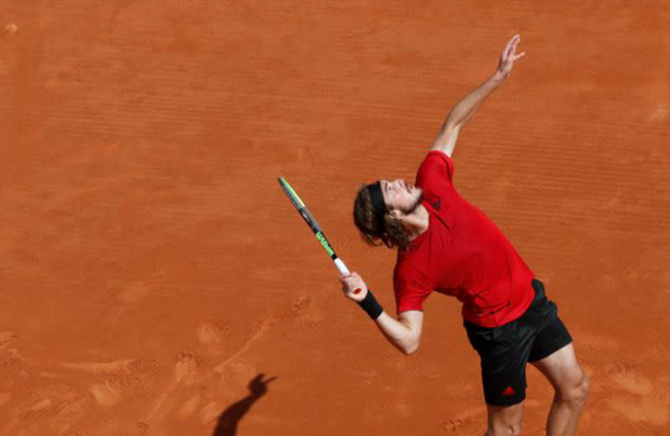 Stefanos Tsitsipas advances to third round in Monte Carlo