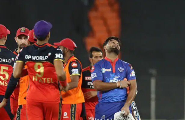 DC vs RCB, IPL 2021: Royal Challengers Bangalore Beat Delhi Capitals By One Run On Last Ball To Go On Top