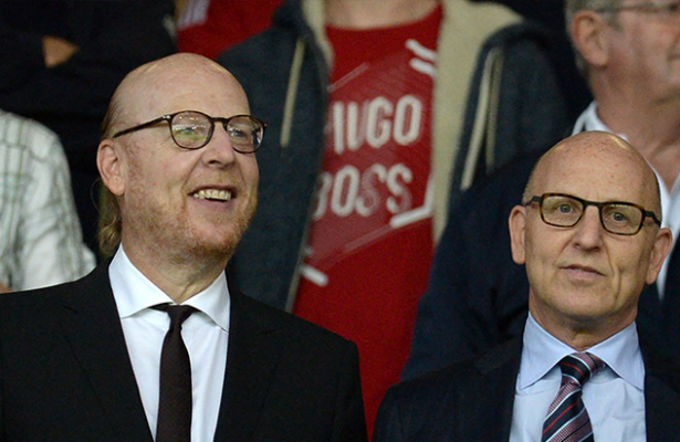 Man Utd fans breach training ground security to protest against Glazers
