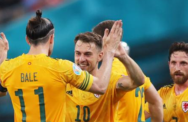 Ramsey and Roberts give Wales 2-0 victory over Turkey