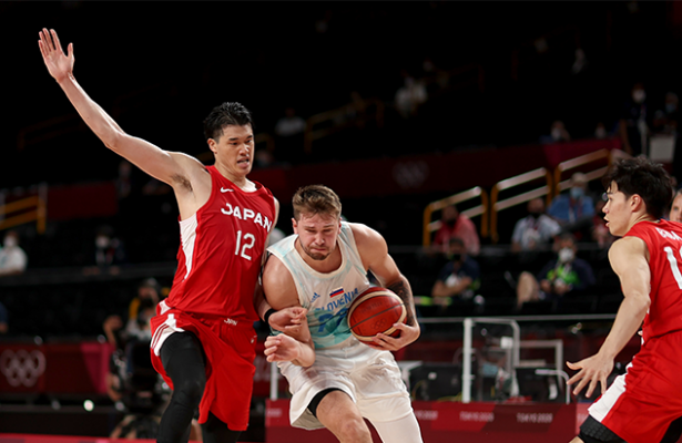 Basketball-Slovenia powers past Japan to go up 2-0