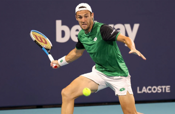 Stefano Travaglia wins Croatia opener