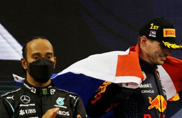 Hamilton told team on radio race was 'manipulated'