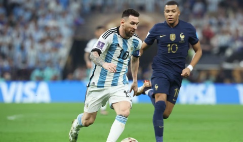 Messi vs Mbappe
