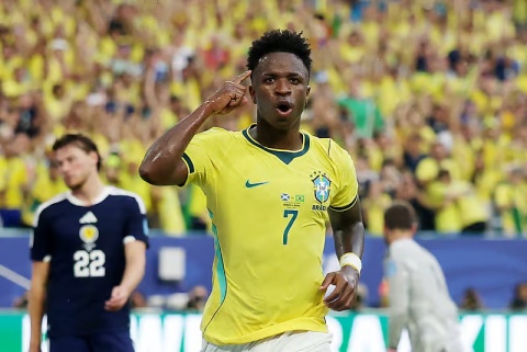 Ancelotti praises Vinicius