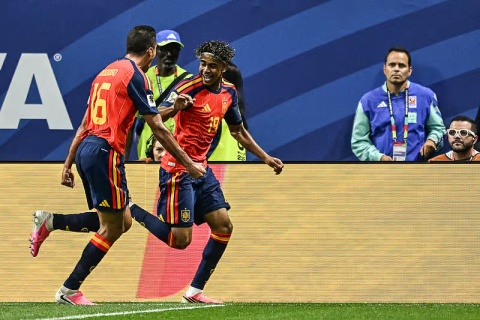 Lamine Yamal goal